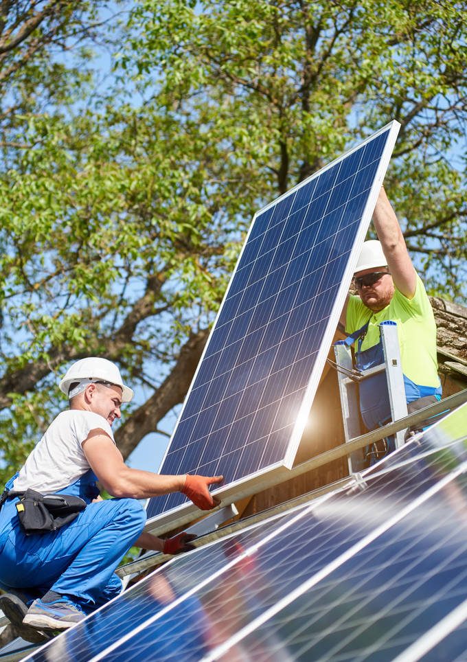 Requirements and salaries for technical personnel of solar energy storage systems